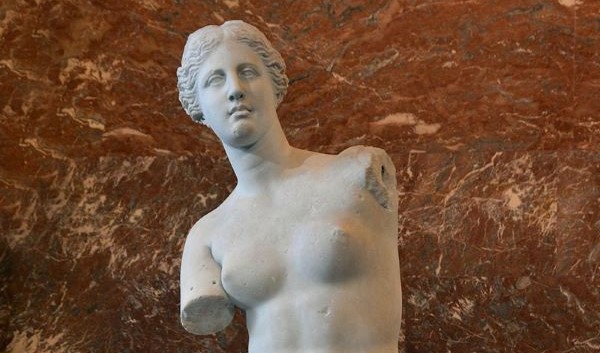 Statue classiche-la venere di milo-copertina